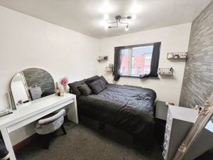 Bedroom- click for photo gallery